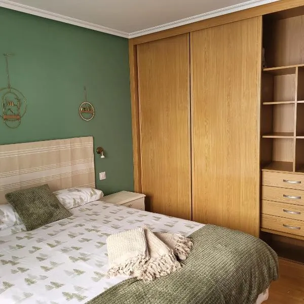 Puerta del Húmedo - con Garaje - WIFI - Centro Ciudad, hotel en León