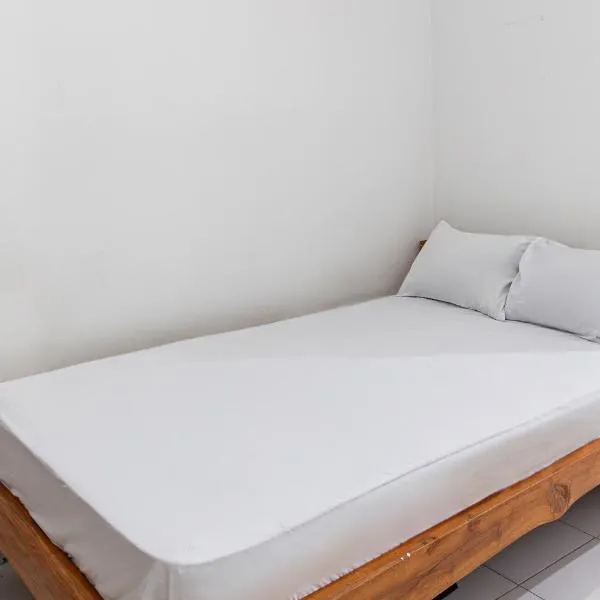 OYO Life 93504 Kost Krisna, hotel v destinaci Temukus