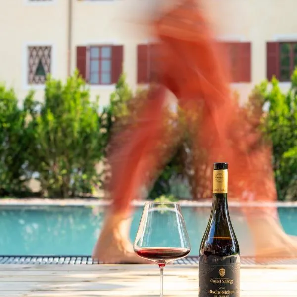 Castel Sallegg Suites Adults only, hotel v destinaci Caldaro