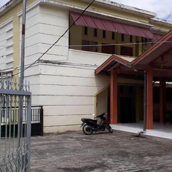 Hotel O Homestay Ananda Luwuk, hotel in Bimpang