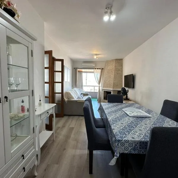 Apartamento Aconchego, hotel v destinaci Capão da Canoa