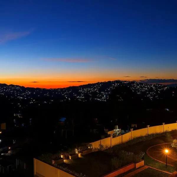 The Aston Executive Suite 2BR Balcony Near Mines View Baguio, hotel in Baguio