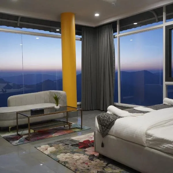 The Uptown Kingdom Luxury Homestay Near By Mukteshwar Temple、マックトシュワーのホテル