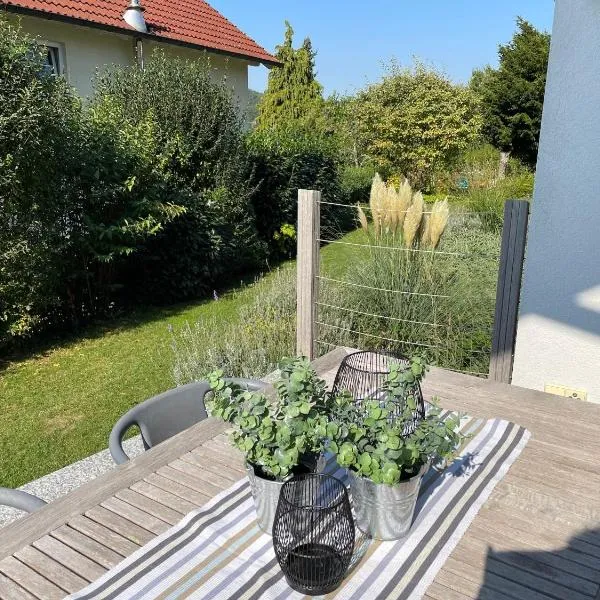 Ferienhaus Sonnenhaus, hotel v destinaci Bodman-Ludwigshafen