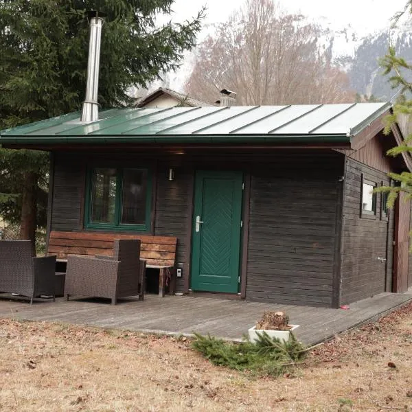 Kleines romantisches Chalet in der Semmering-Rax Region, hotel in Edlach