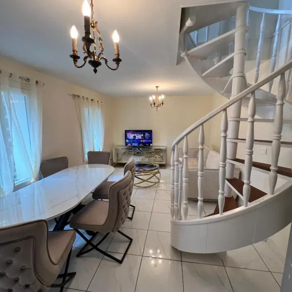 NEW 2 bedroom House 15mins from Paris by Train, hotel v destinácii Sarcelles