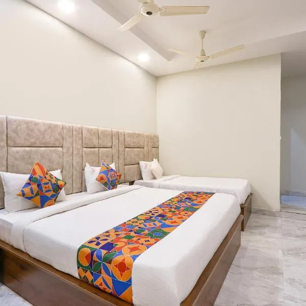 FabHotel Simhadri Grand-Nr Khammam Railway Station, hotel in Khammam