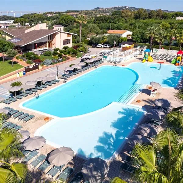 Happy Camp in Don Antonio Glamping Village, hotel v destinaci Giulianova