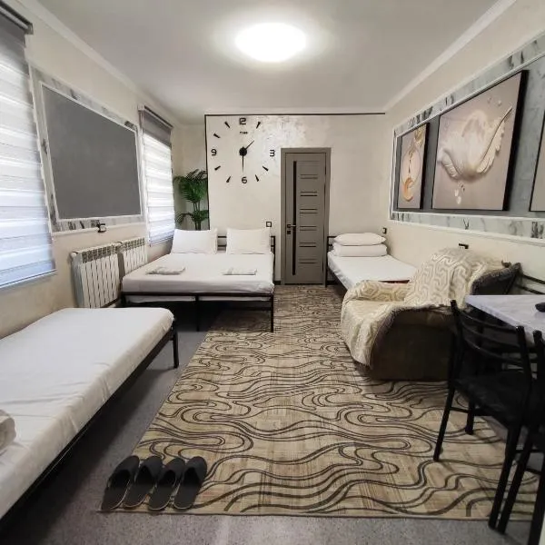 Nur-Ayana guest house, hotel in Naryn