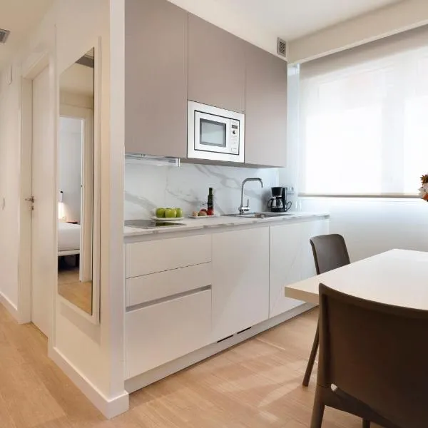 Sercotel Logroño Suites، فندق في لوغرونيو