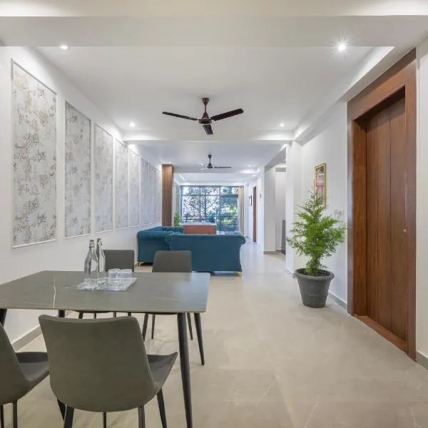 Kasauli Skylline I 2 BHK With Jacuzzi, hotel v destinaci Kasauli