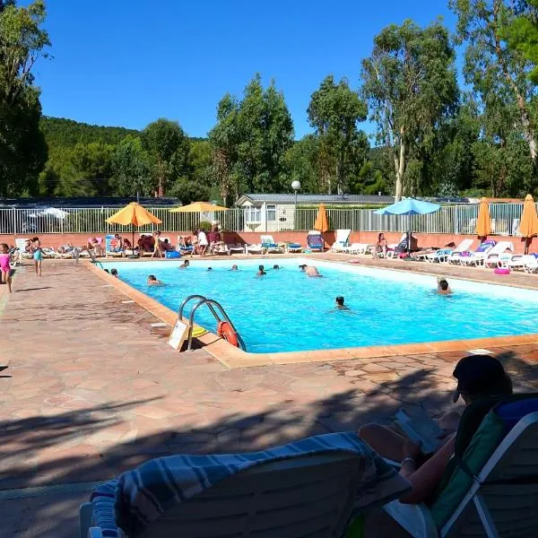 Camping maeva Escapades Parc Valrose, hotel v destinaci La Londe-les-Maures