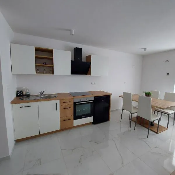 Apartma 47, hotel in Kobarid