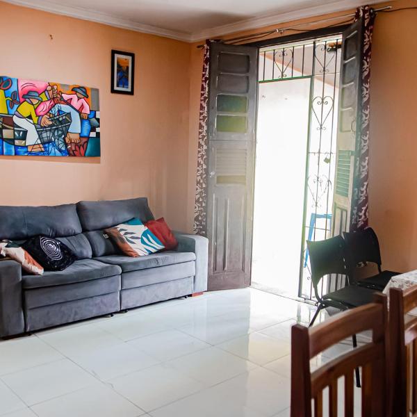 Casa bem equipada com WiFi e otima localizacao