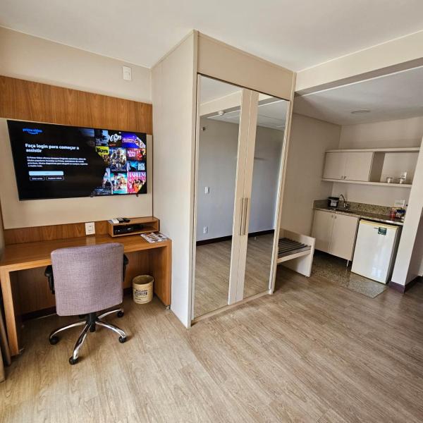 FLAT COMFORT SUITES BRASÍLIA, AO LADO DA ESPLANADA DOS MINISTÉRIOS E DO ESTÁDIO MANÉ GARRINCHA, PISCINA, SAUNA, ACADEMIA, WI-FI, TV A CABO By REI DOS FLATS - Foto 5