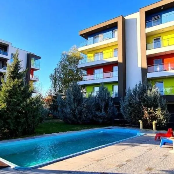 Gate 35 Airport Stay Pool Access Self Check-in 5 min from OTP AIRPORT, ξενοδοχείο στο Otopeni