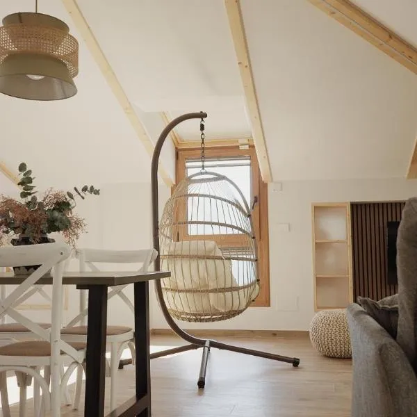 Suites Ecojebar, hotel in Santa Cruz