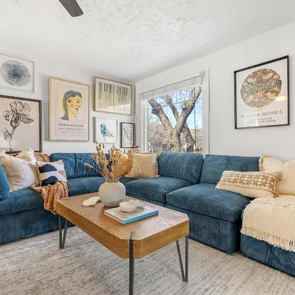 Bluebird 3 Bedroom Home in the Heart of Drumheller, hotel en Drumheller