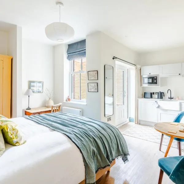 The Willows Boutique Stays Central Whitby, hotel in Whitby