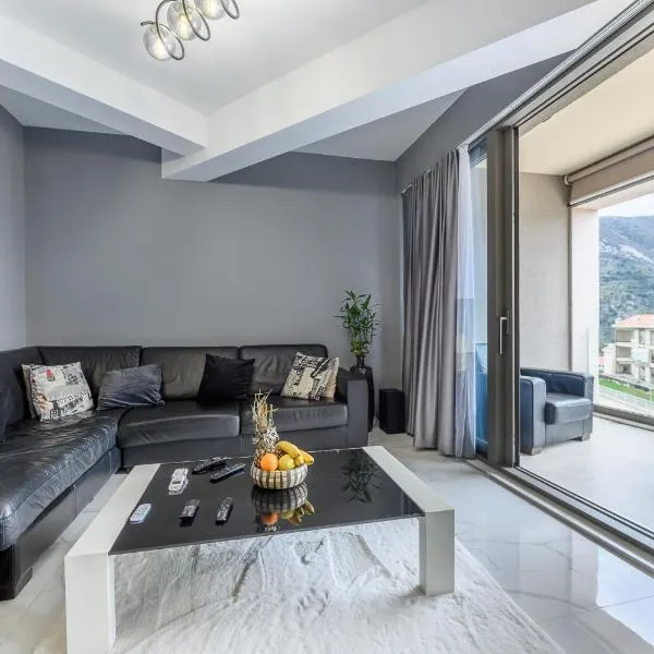 Sea View Lux Apartment-Ancora Residence, hotel v destinaci Dobrota