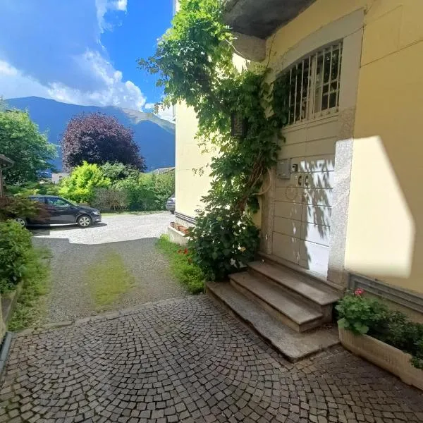 WelcomeHome FamilyApartment up to 4 adults and 1 child, hotel v destinácii Dervio