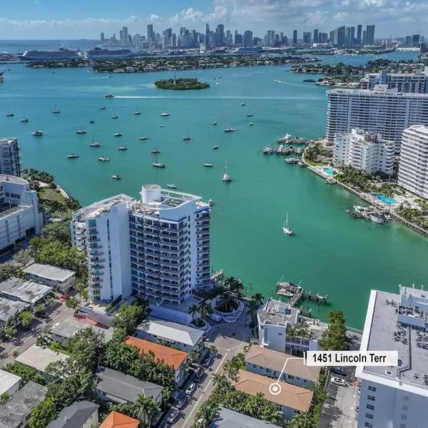 Lux Designer Apt 2BR and 2BA in the Heart of MIA Beach