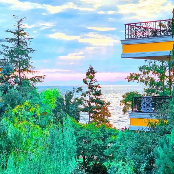 Apartment in Dreamland Oasis, hotel en Chakvi
