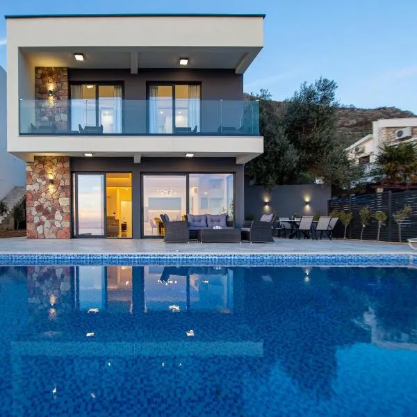 Villa Aurora Azure - Luxury Infinity Pool Resort, ξενοδοχείο σε Katun