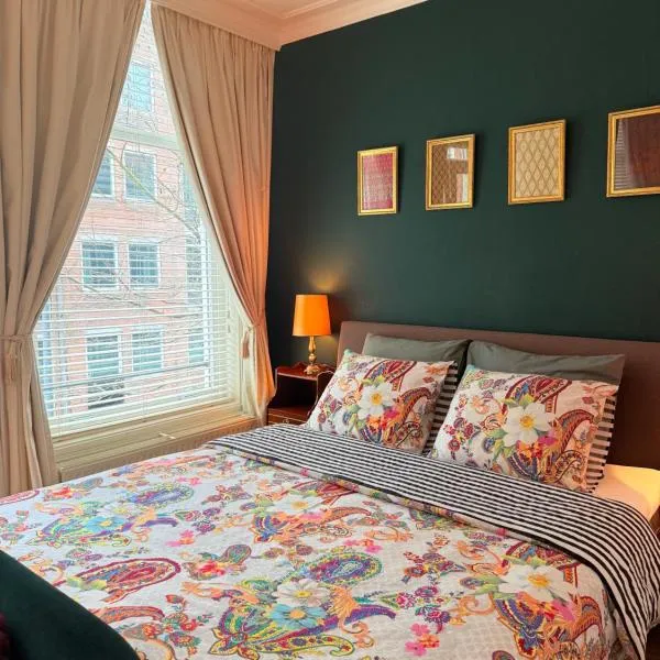 COMFORTABLE STYLISH ROOM in city centre of The Hague - HOME STAY, hotel v Haagu