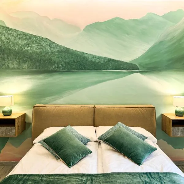 Solema Lake Como – hotel w mieście Bellano
