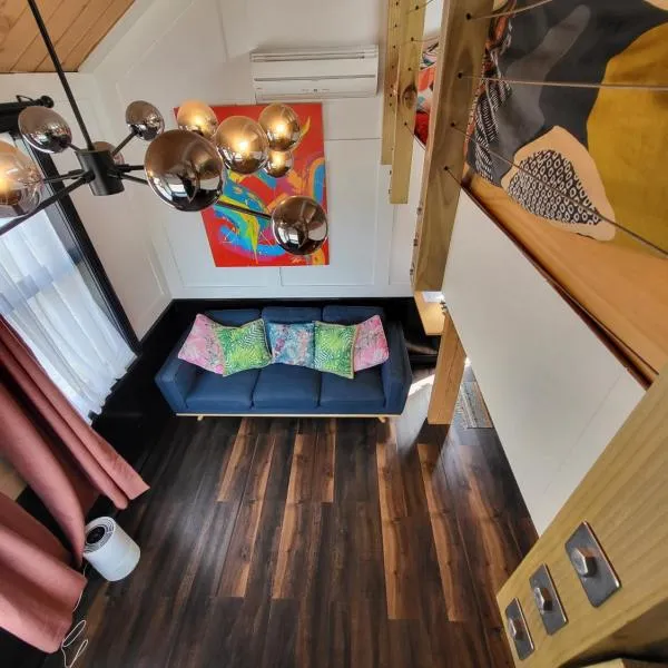 A Stone's Throw From Town Tiny Home, hotel di Dunedin