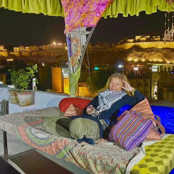 Music city homestay Jaisalmer, hotel v destinaci Džaisalmér