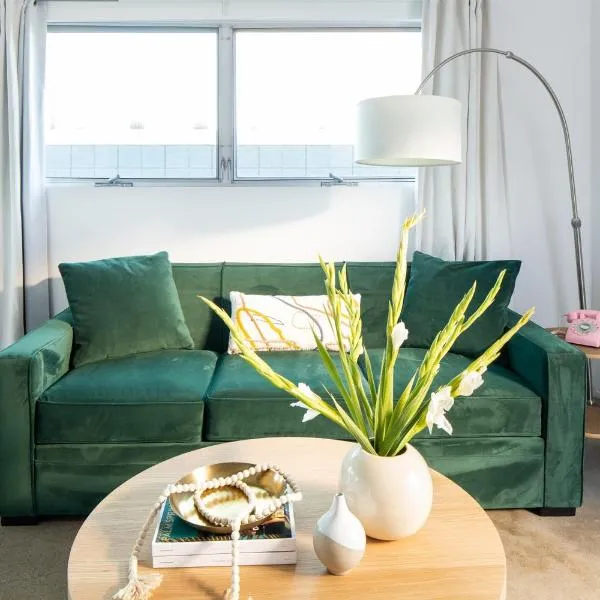 The Wesley by AvantStay Mid-Century Modern Oasis with Pool, hotel en Palm Springs