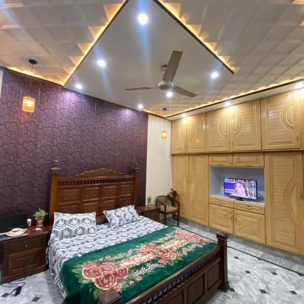 Gulistan Inn, hotel in Faisalabad