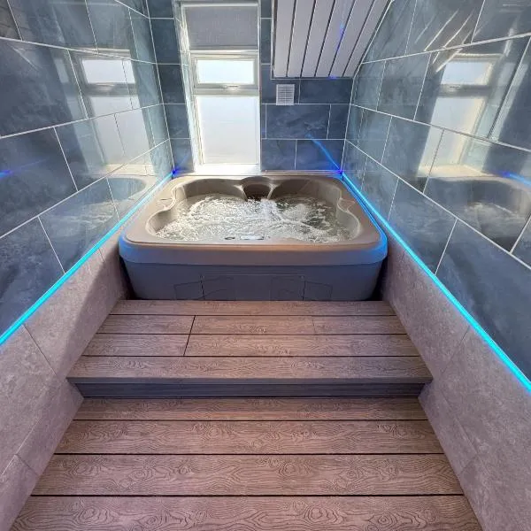 Edward Place Luxury Hot Tub Apartments, hotelli kohteessa Blackpool