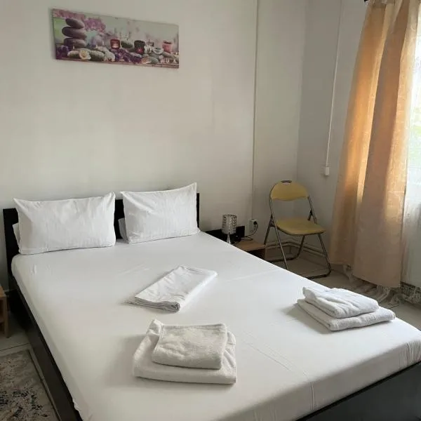 Octav Suite โรงแรมในเดวา