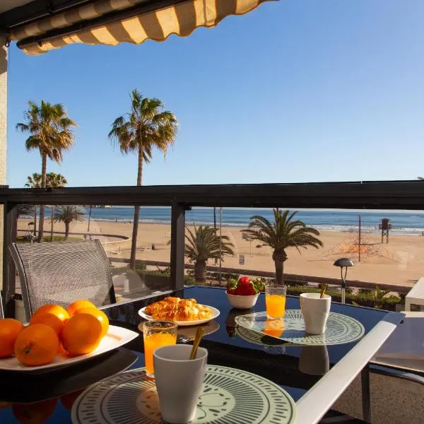Beachfront apartment Cullera Espacio, hotel i Cullera