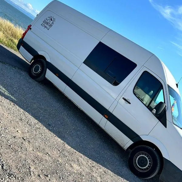 Viv The VW Campervan - Drive Away, hotel v destinaci Neath