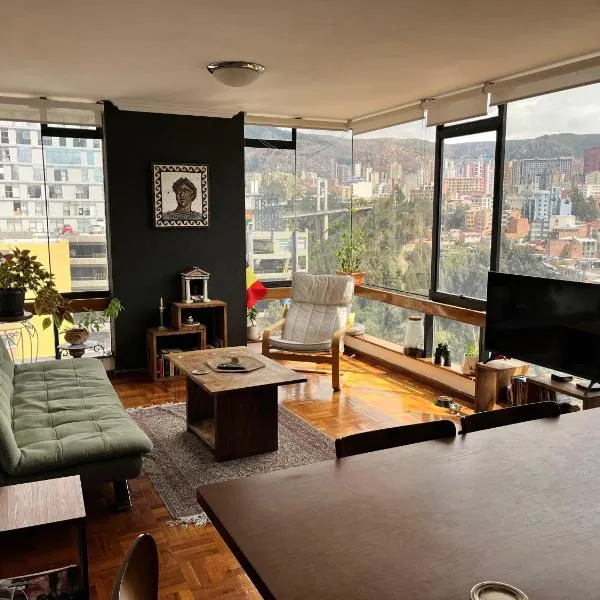 Soleado departamento con vistas hermosas Sopocachi, hotell sihtkohas La Paz