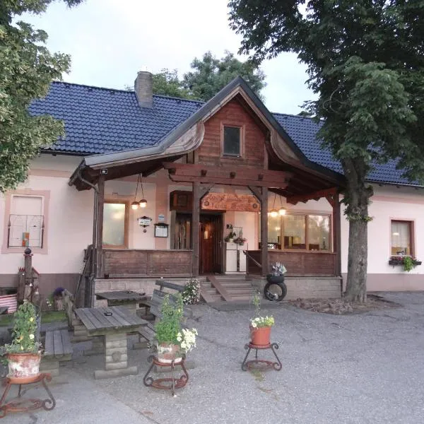 Gasthaus zur Waldschenke: Zeltweg şehrinde bir otel