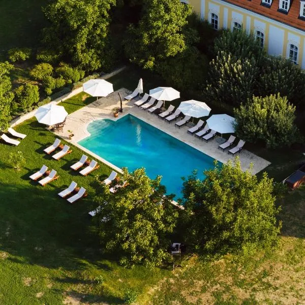 Hotel Château Bela, hotelli kohteessa Belá