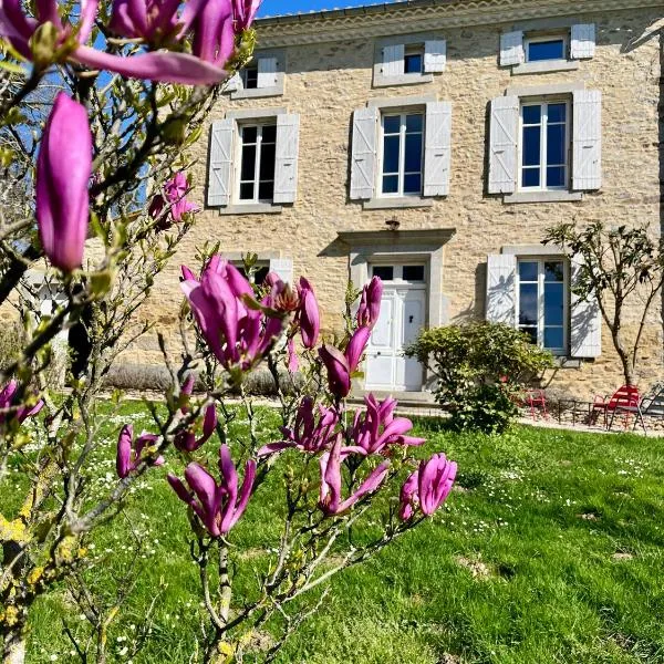 Domaine Riplou - Maison de Campagne avec piscine: Verdun-en-Lauragais şehrinde bir otel