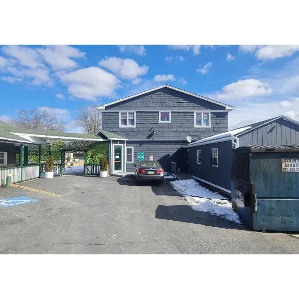 Werry's Cottages Motel & Pub by OYO East Stroudsburg Poconos, hotel v destinaci East Stroudsburg