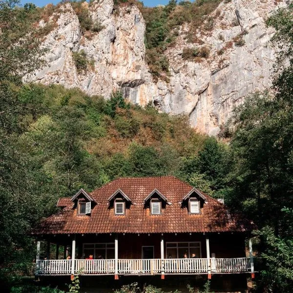 Utopia Climbing Community, hotel em Rti