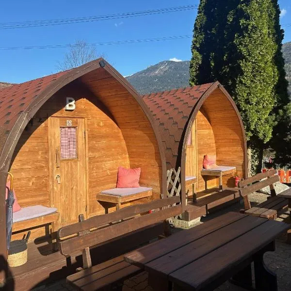 Inn-side ADVENTURE CABINS, hotel v destinaci Haiming