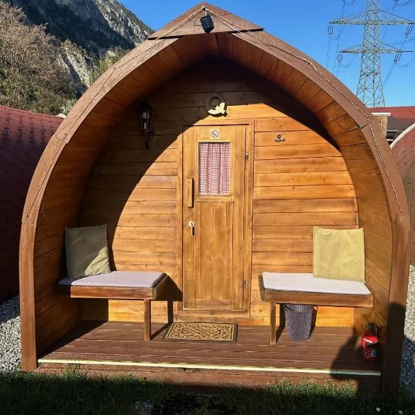 Inn-side ADVENTURE CABINS, hotel v destinaci Haiming