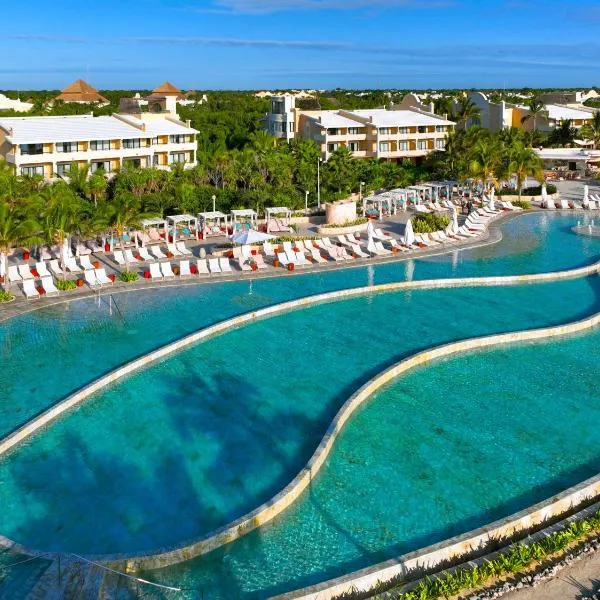 TRS Yucatan Hotel - Adults Only, hotel v destinaci Akumal