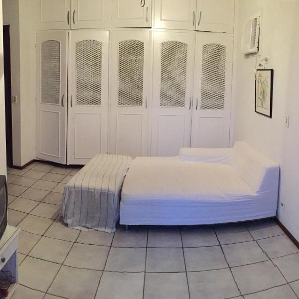 Casa 6 suítes - 200 metros da Praia - Piscina - Churrasqueira - Foto 2
