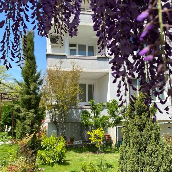 Family Hotel "May", hotel Petricsben