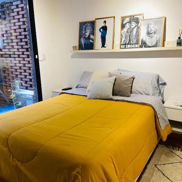 Depto Genova, Zona Norte, cochera con Reserva previa, hotel in Rosario
